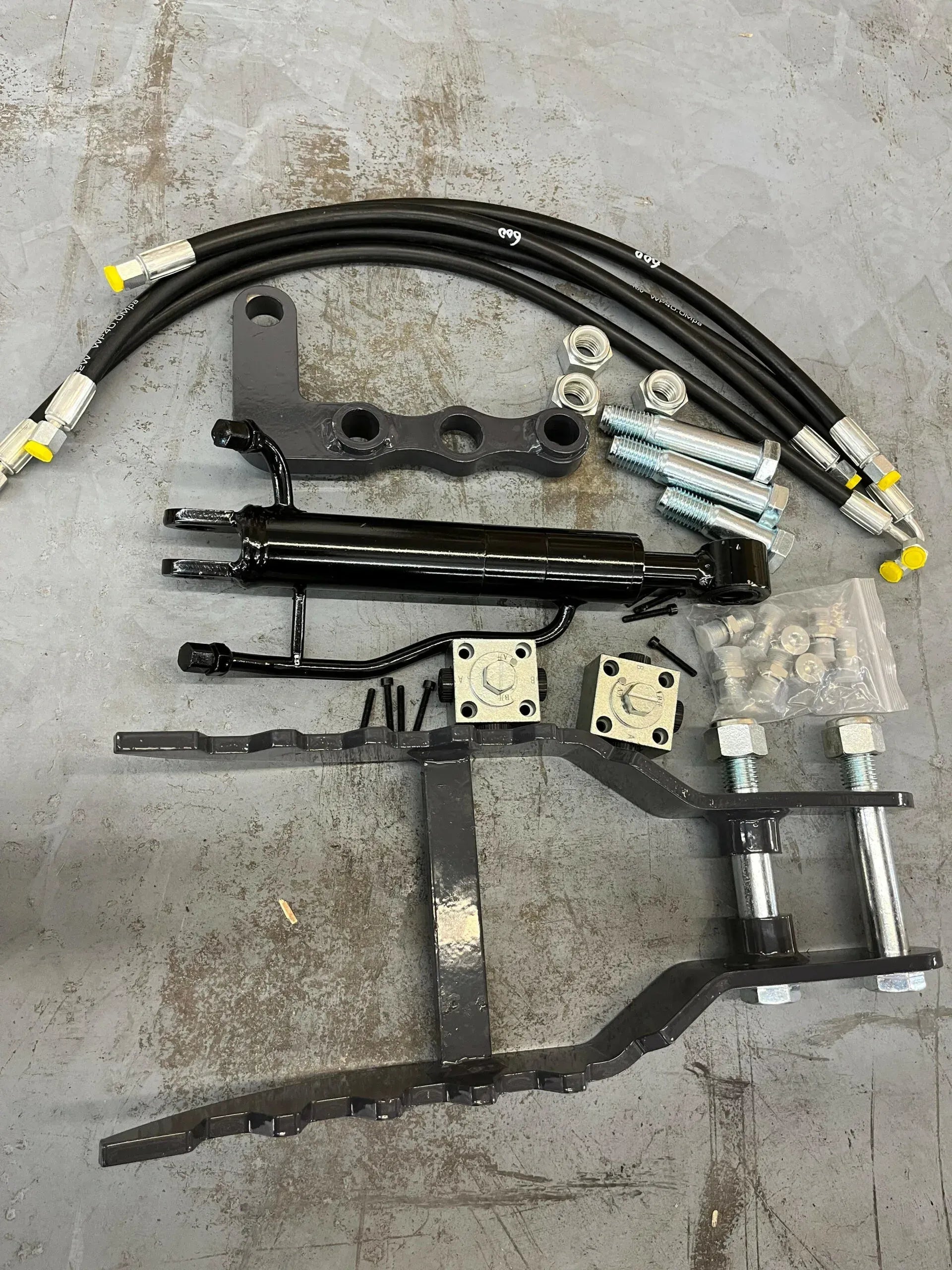 Hydraulic Thumb for 1 Ton Mini Excavator | 12EX-HYMZJIII