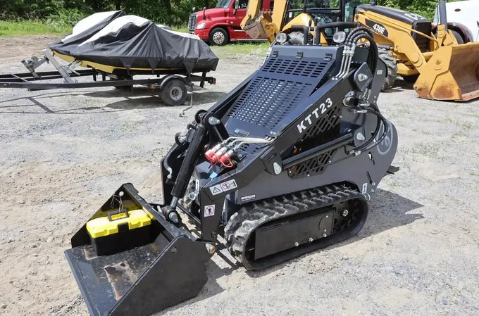 1 Ton, RATO Engine Mini Stand On Skid Steer Track Loader | AGT-KTT23 by Bidadoo