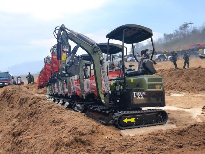 2025 4,000 lb TYPHON TERROR XX Mini Excavator โ Kubota D902 Diesel Engine | EPA Certified