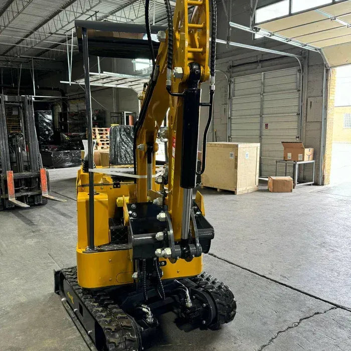 1.5 ton, 13.5HP RATO Mini Excavator w/ pilot control system | AGT-H15R