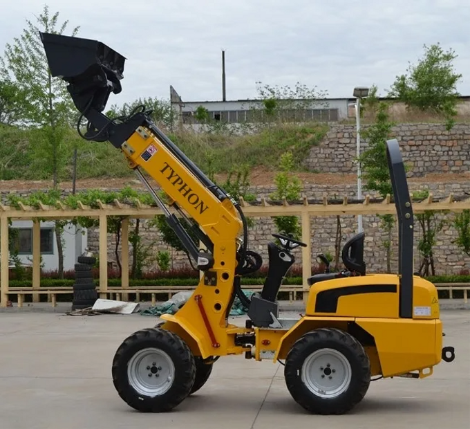 New TYPHON Wheel Loader with Kubota D1105 engine 24 hp 1 ton Load USA