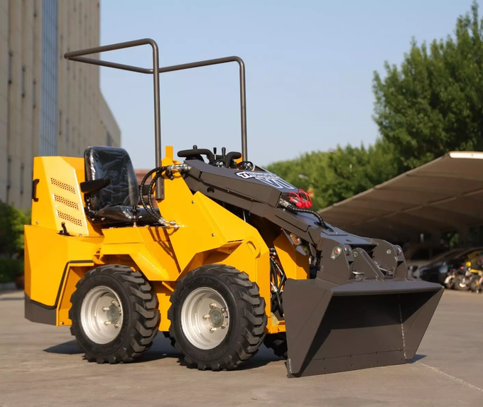 TYPHON Thunder VI 23hp EPA B&S Engine Wheel Loader USA