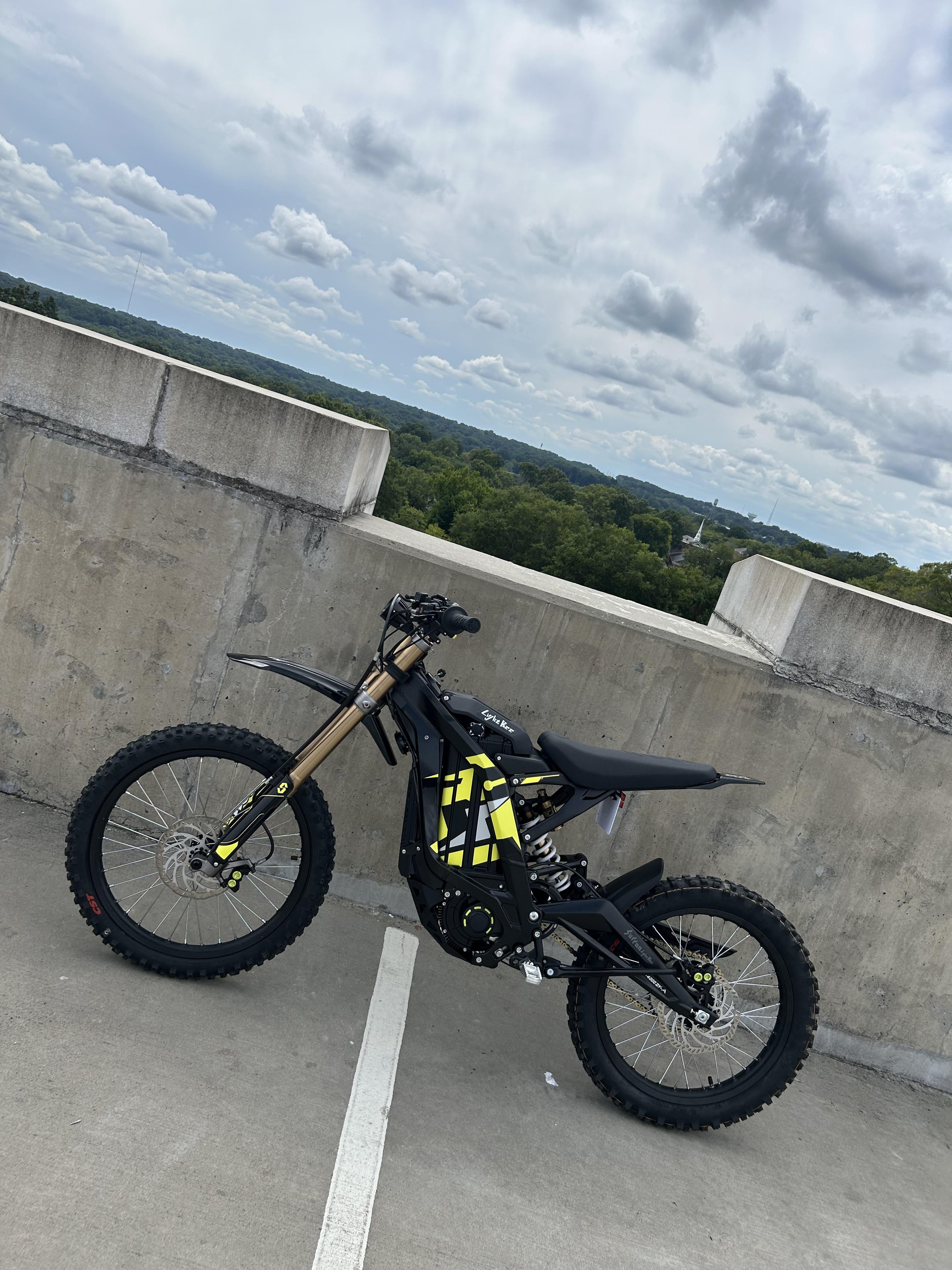 Brand New 2023 Surron Light Bee X – 8000W High Power