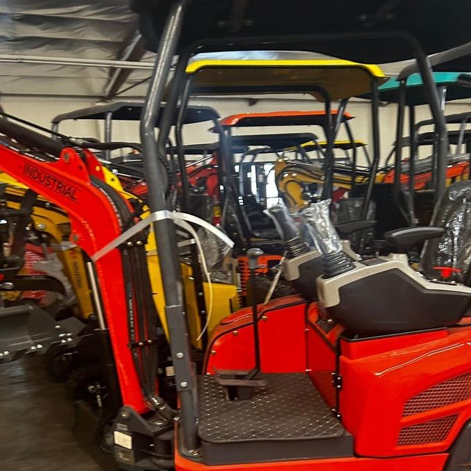 QK18K-C Mini Excavator with Kubota Engine – Swing Boom & Hydraulic Thumb by Bidadoo